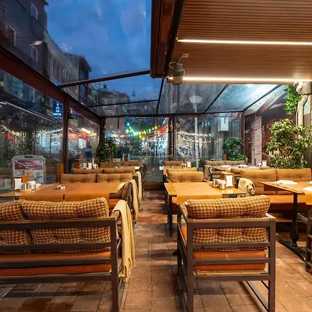 Old Harbour Hotel 3*