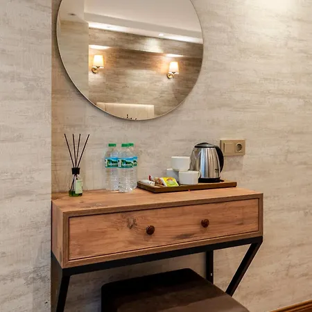 Old Harbour איסטמבול