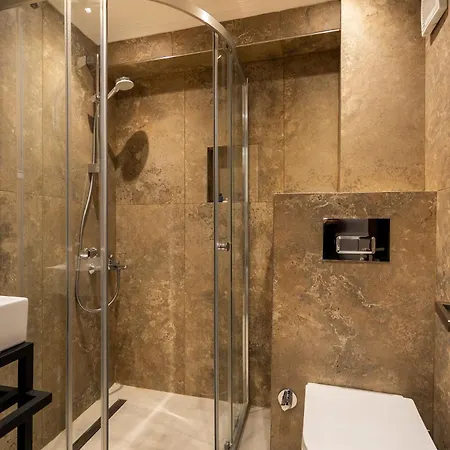 فندق Old Harbour