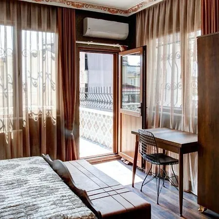 Otel Old Harbour 3*