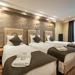 Old Harbour Hotel