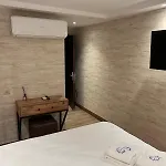 Old Harbour Hotel